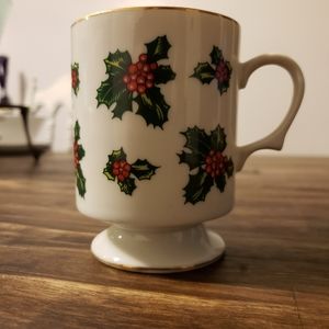 EUC Lefton Holly Berry Hand Painted Mug